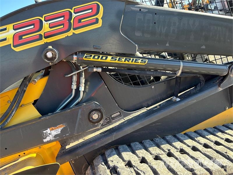 New Holland C232 Skid steer loaders