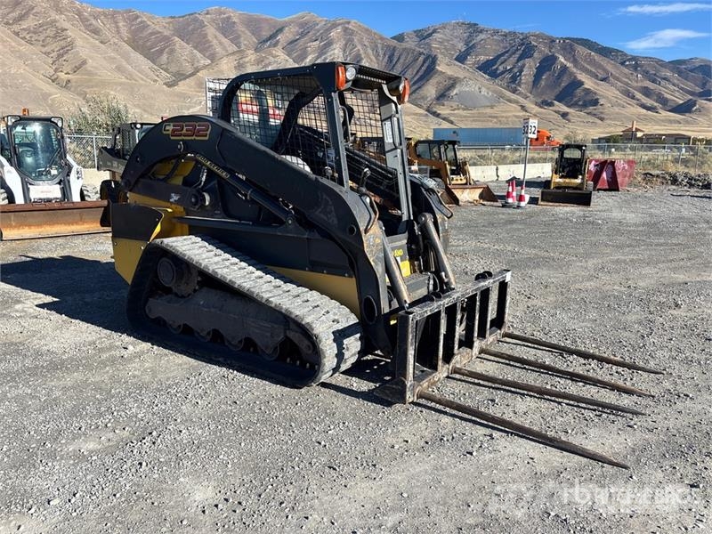 New Holland C232 Skid steer loaders
