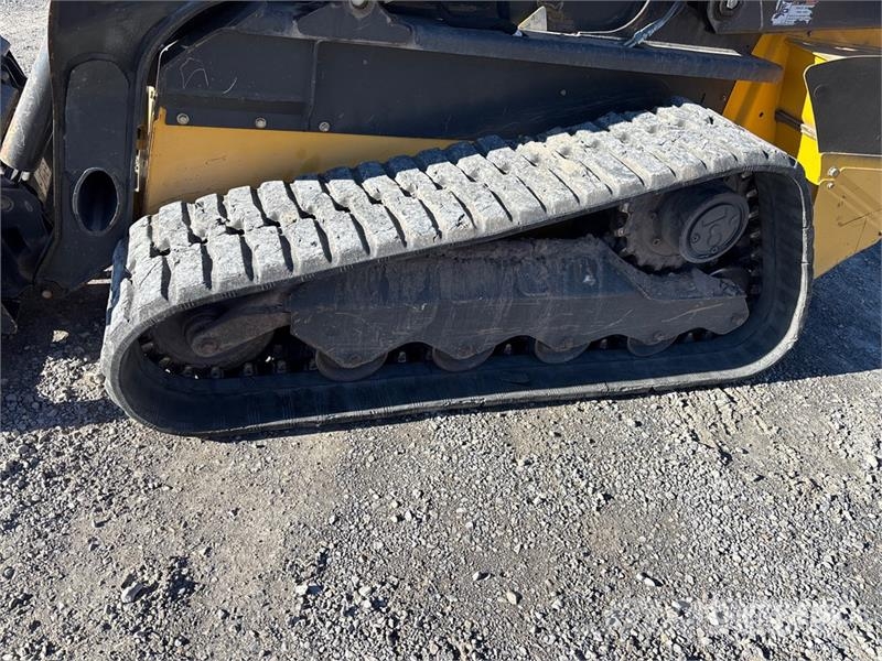 New Holland C232 Skid steer loaders