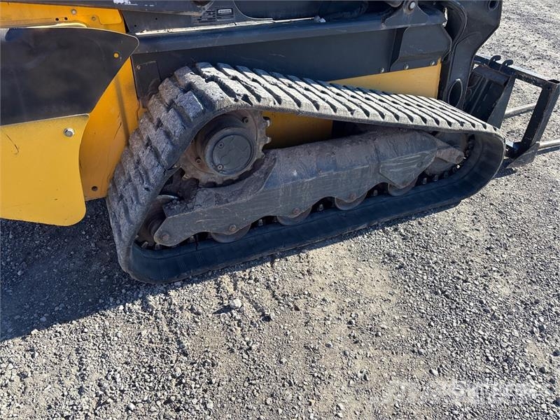 New Holland C232 Skid steer loaders