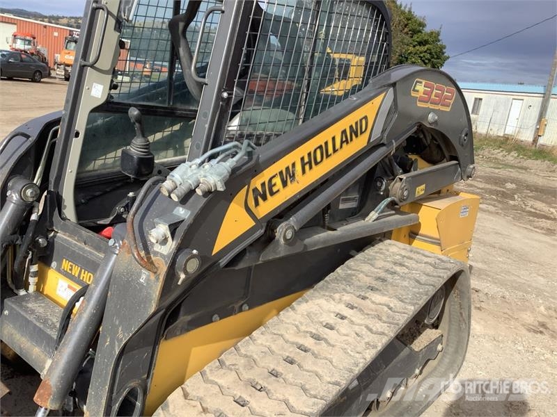 New Holland C332 Compact Track Loader Kompaktlastare