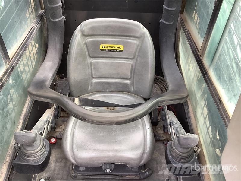 New Holland C332 Compact Track Loader Kompaktlastare