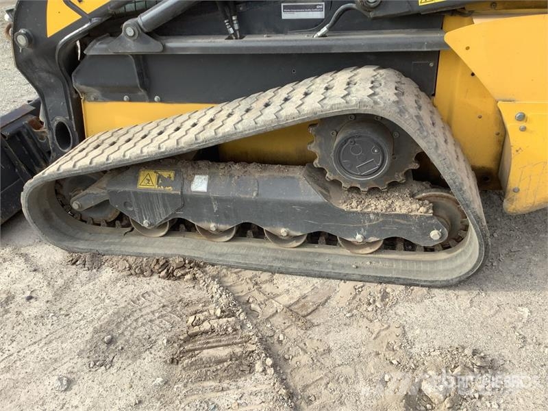 New Holland C332 Compact Track Loader Kompaktlastare