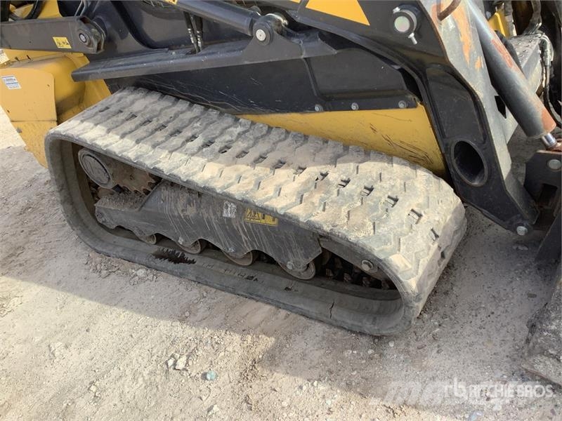 New Holland C332 Compact Track Loader Kompaktlastare