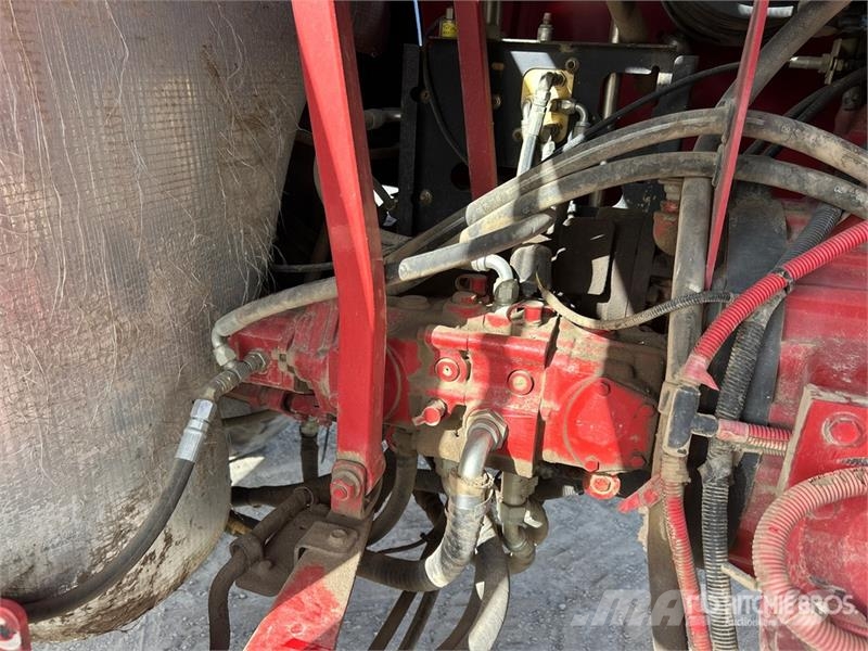 New Holland HW325 料堆整形机