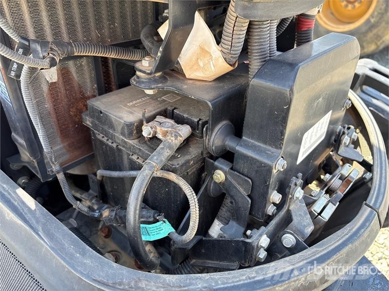 New Holland TK4.80F Track Tractor Trattori