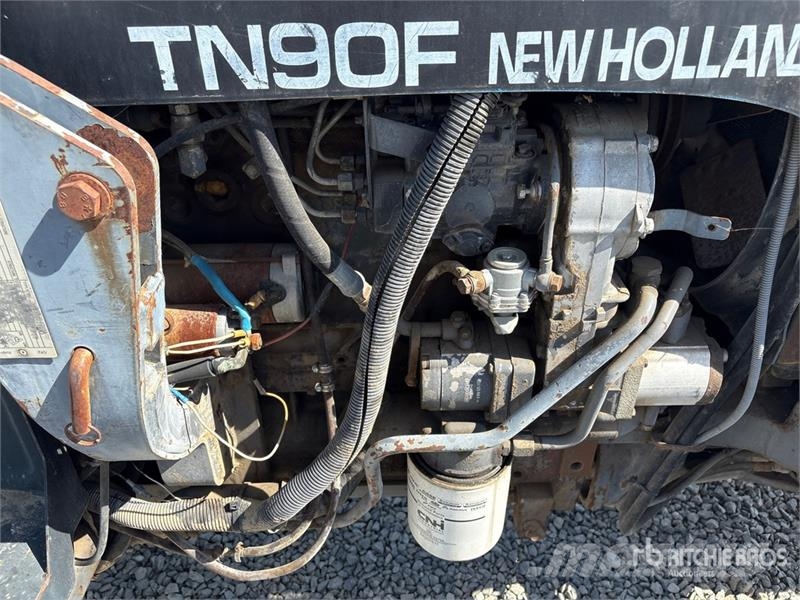 New Holland TN90F Trattori