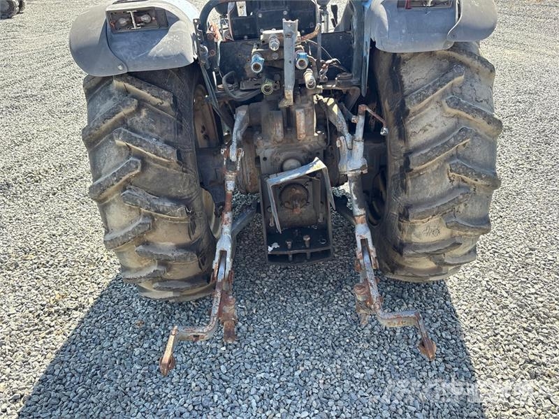 New Holland TN90F Trattori