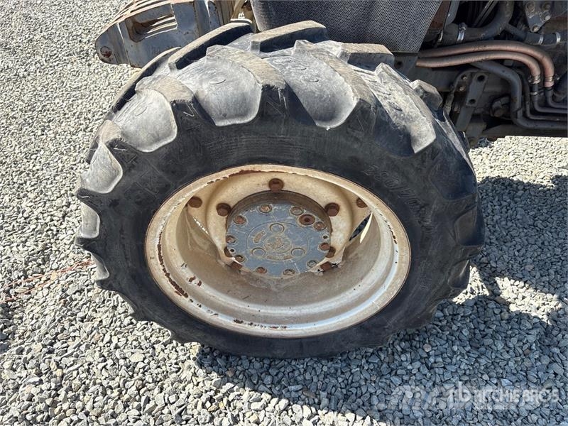 New Holland TN90F Trattori