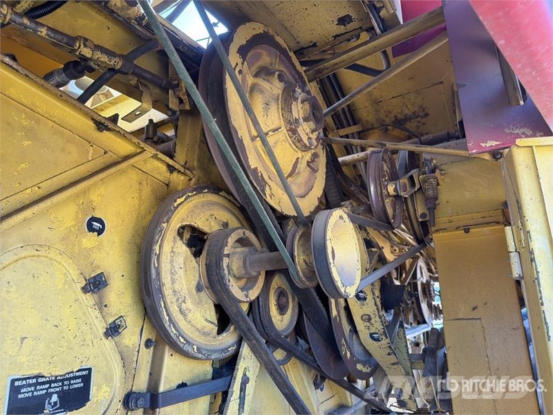New Holland TR85 Combine Harvester Cosechadoras combinadas