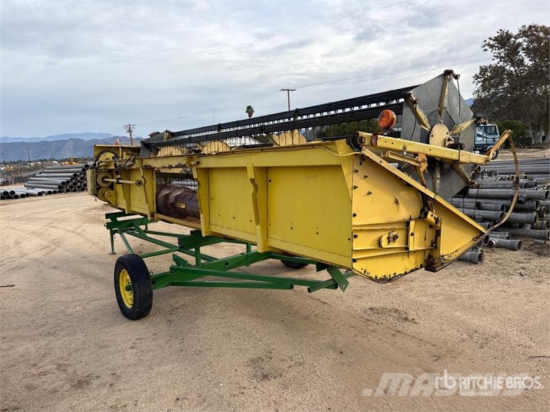 New Holland TR85 Combine Harvester Mietitrebbiatrici