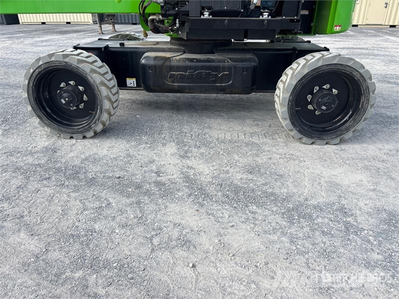 Niftylift SP85 4WD Hybrid Articulating Boom Lift 관절형 전동이동 리프트