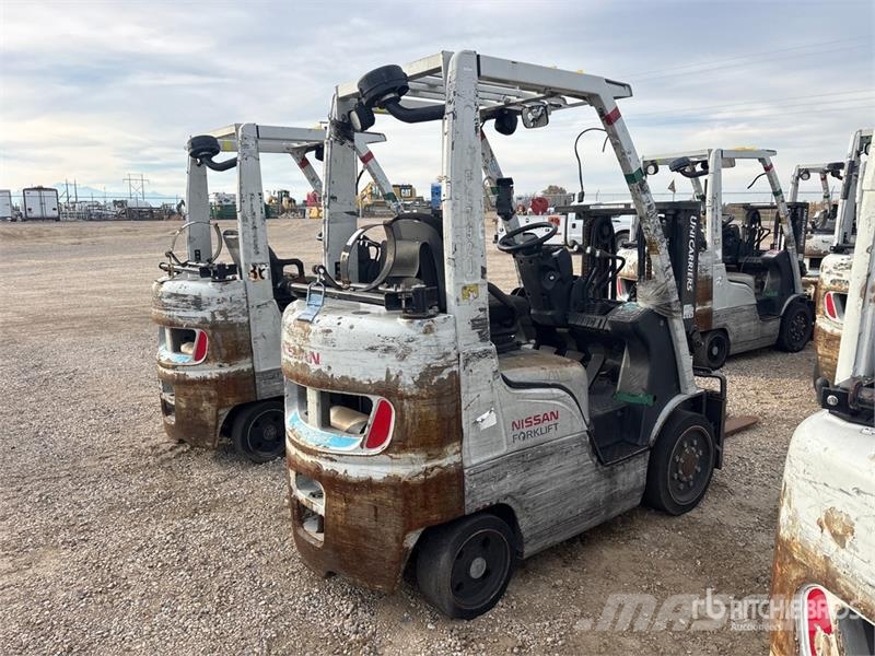 Nissan CF40LP شاحنات ذات رافعات شوكية - أخرى