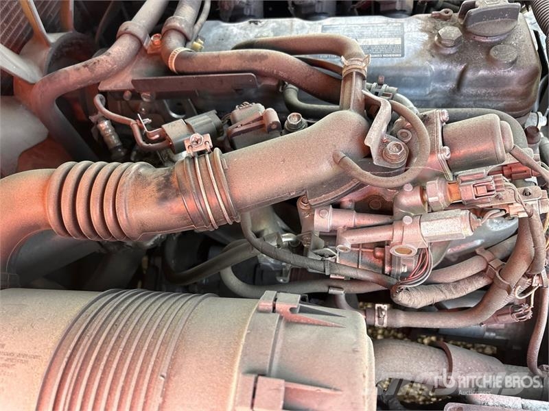 Nissan CF40LP شاحنات ذات رافعات شوكية - أخرى