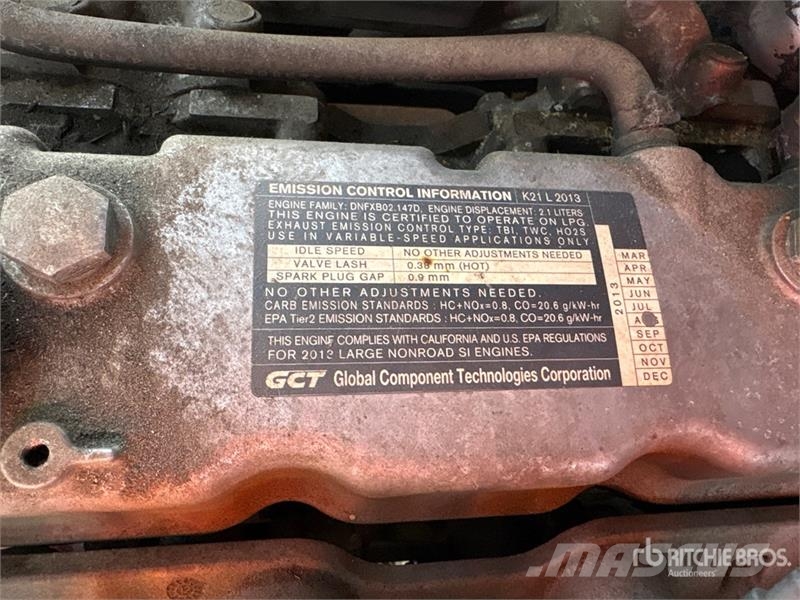 Nissan CF40LP شاحنات ذات رافعات شوكية - أخرى
