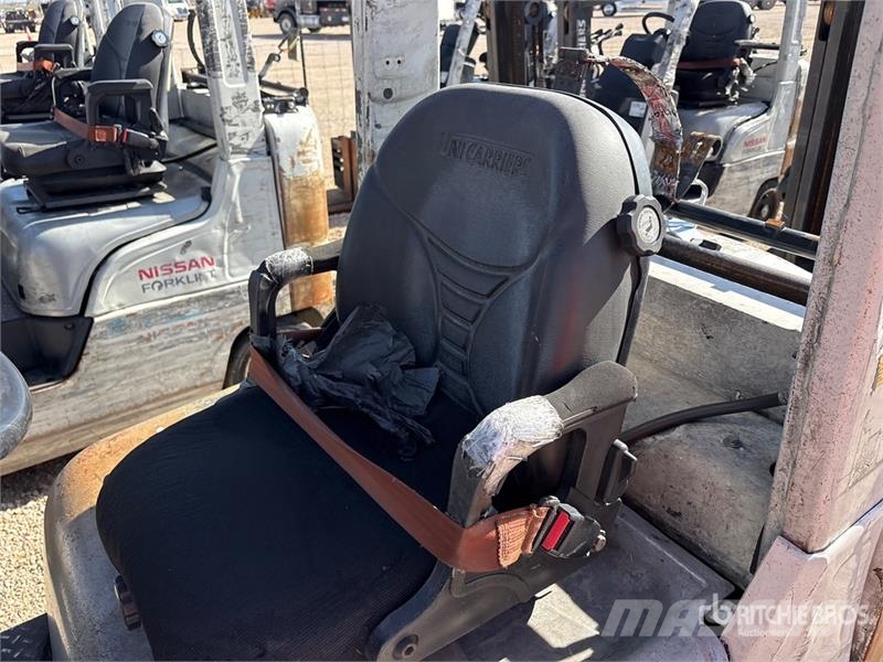 Nissan CF40LP شاحنات ذات رافعات شوكية - أخرى