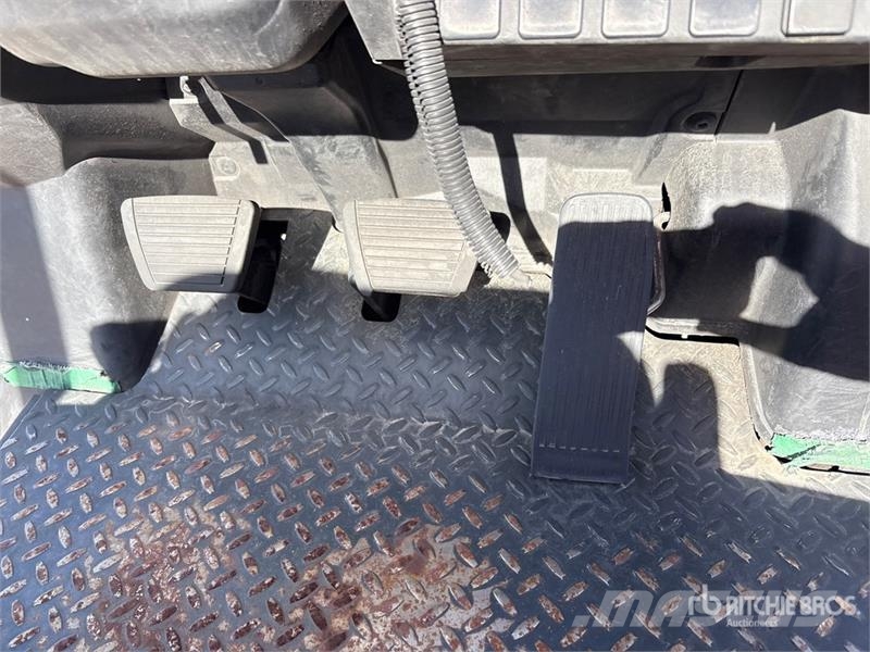 Nissan CF40LP شاحنات ذات رافعات شوكية - أخرى