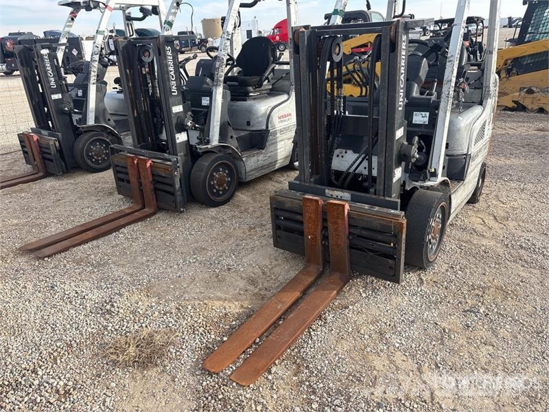 Nissan CF40LP شاحنات ذات رافعات شوكية - أخرى