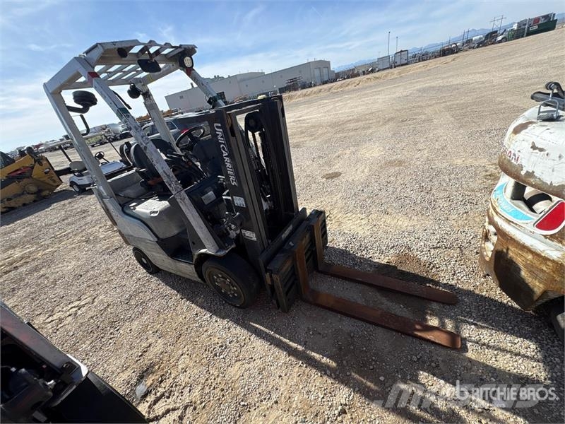 Nissan CF40LP شاحنات ذات رافعات شوكية - أخرى