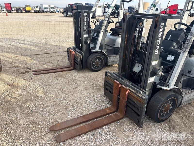 Nissan CF40LP شاحنات ذات رافعات شوكية - أخرى