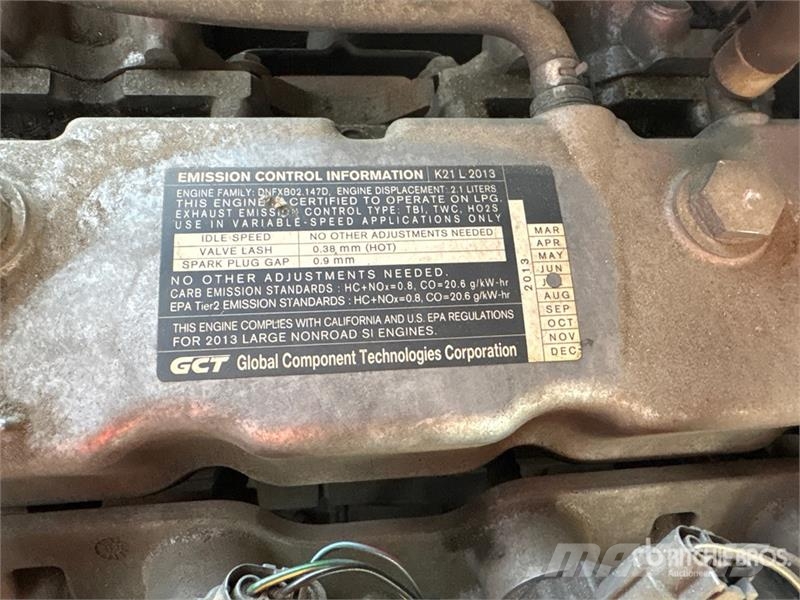Nissan CF40LP شاحنات ذات رافعات شوكية - أخرى