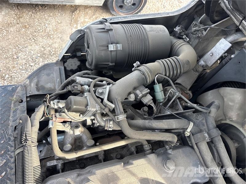 Nissan CF40LP شاحنات ذات رافعات شوكية - أخرى