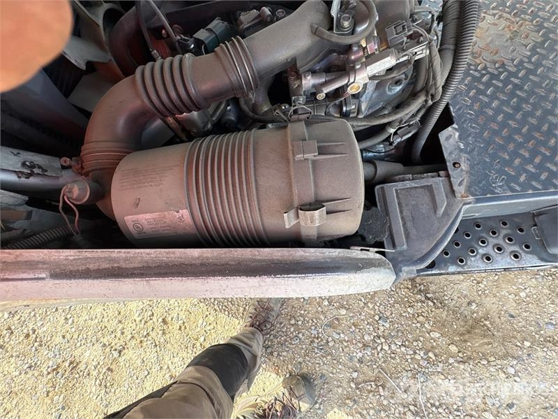 Nissan CF40LP شاحنات ذات رافعات شوكية - أخرى