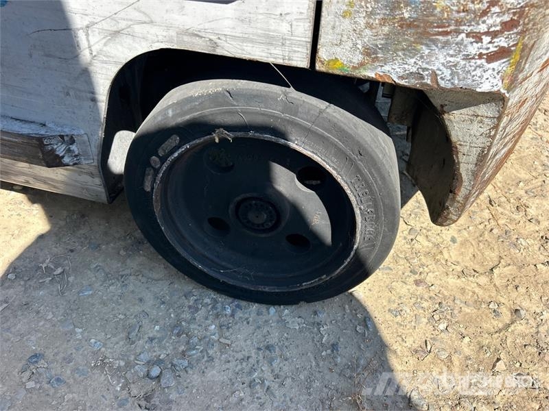 Nissan CF40LP Muut haarukkatrukit