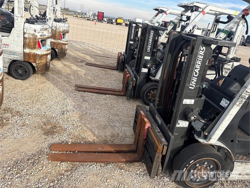 Nissan CF40LP شاحنات ذات رافعات شوكية - أخرى