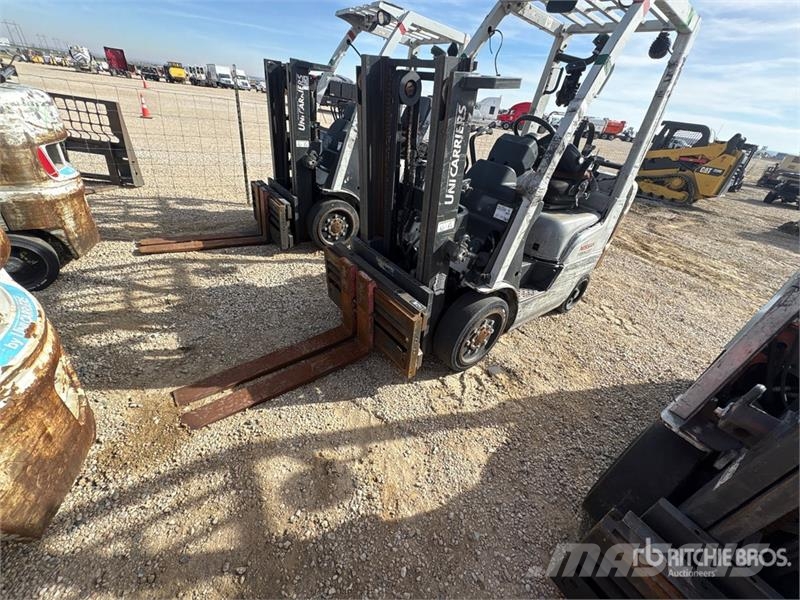 Nissan CF40LP شاحنات ذات رافعات شوكية - أخرى