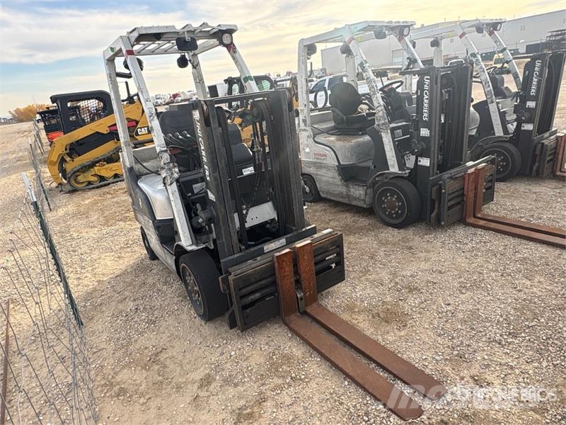 Nissan CF40LP شاحنات ذات رافعات شوكية - أخرى