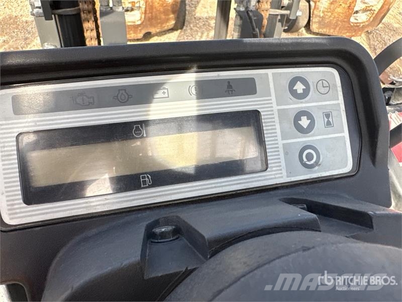 Nissan CF40LP شاحنات ذات رافعات شوكية - أخرى