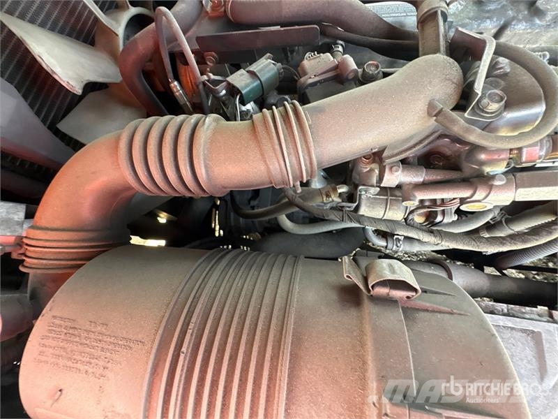 Nissan CF40LP شاحنات ذات رافعات شوكية - أخرى