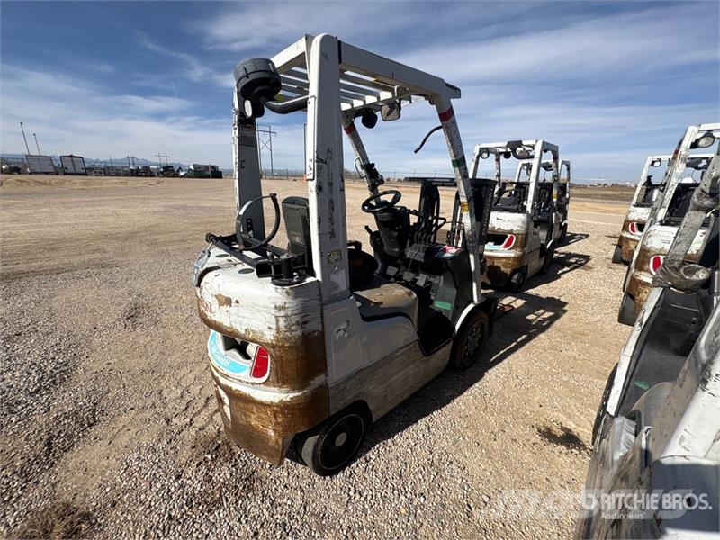 Nissan CF40LP شاحنات ذات رافعات شوكية - أخرى