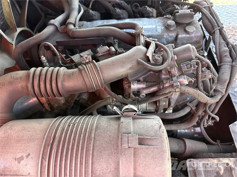 Nissan CF40LP شاحنات ذات رافعات شوكية - أخرى