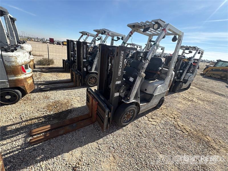 Nissan CF40LP شاحنات ذات رافعات شوكية - أخرى