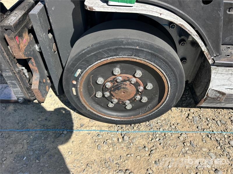 Nissan CF40LP Muut haarukkatrukit
