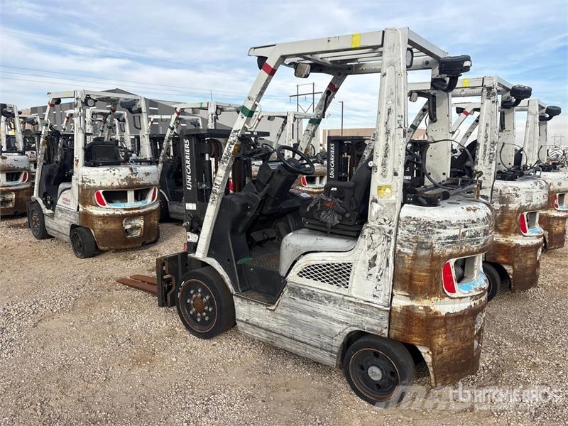 Nissan CF40LP شاحنات ذات رافعات شوكية - أخرى