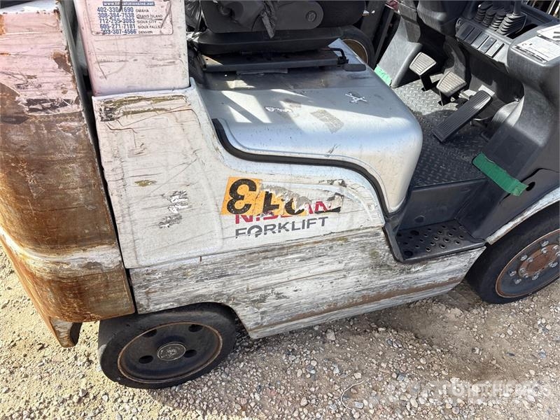 Nissan CF40LP شاحنات ذات رافعات شوكية - أخرى