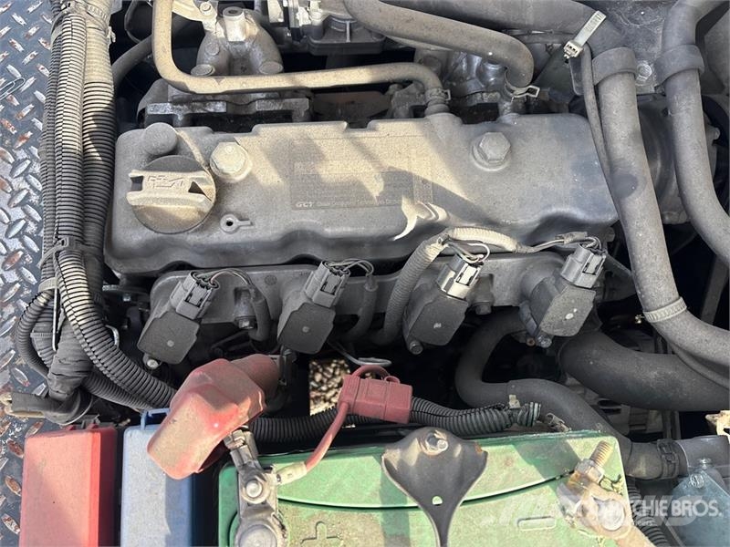 Nissan CF40LP شاحنات ذات رافعات شوكية - أخرى