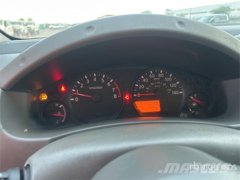 Nissan Frontier 4x2 Extended Cab Pickup Ostalo