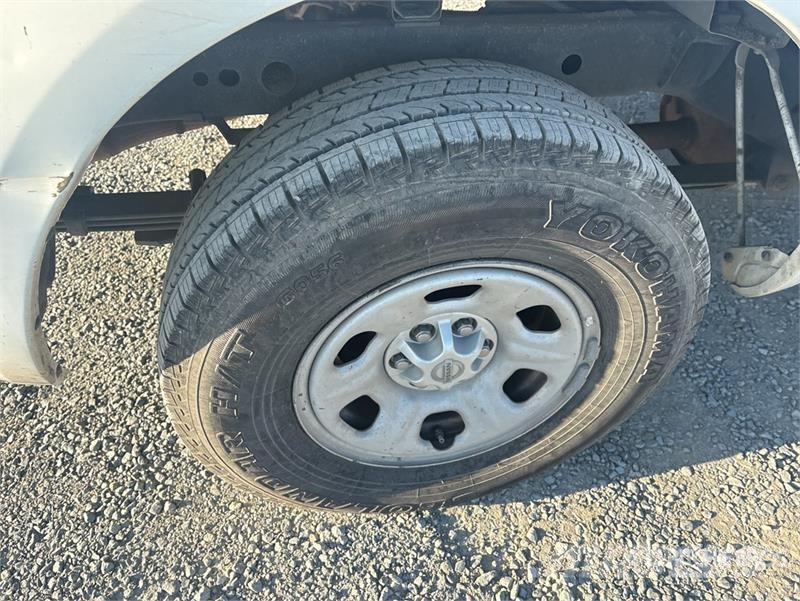 Nissan Frontier 4x2 Extended Cab Pickup Други