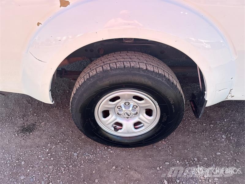 Nissan Frontier 4x2 Extended Cab Pickup Andre