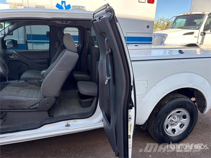 Nissan Frontier 4x2 Extended Cab Pickup Drugi