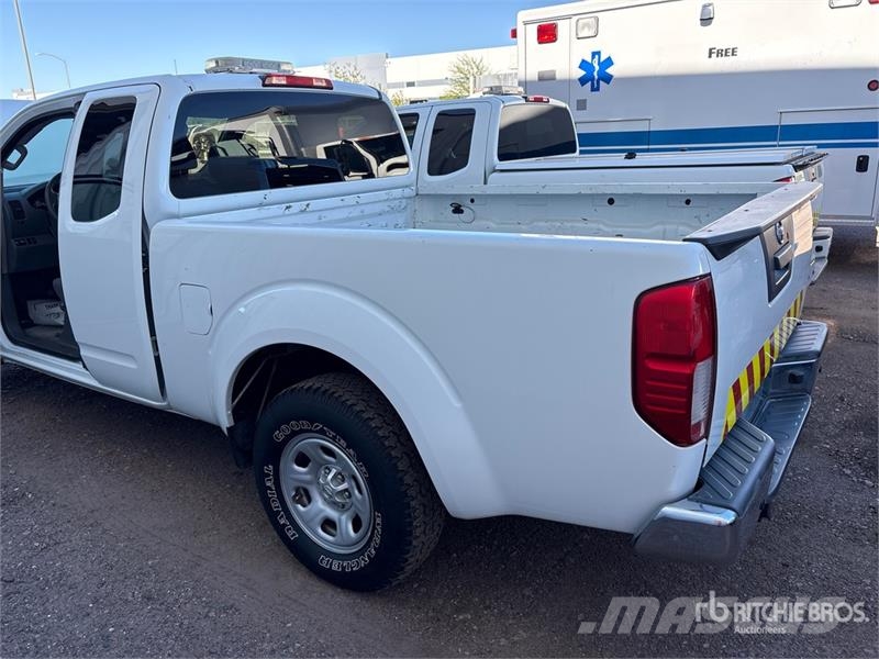 Nissan Frontier 4x2 Extended Cab Pickup Drugi