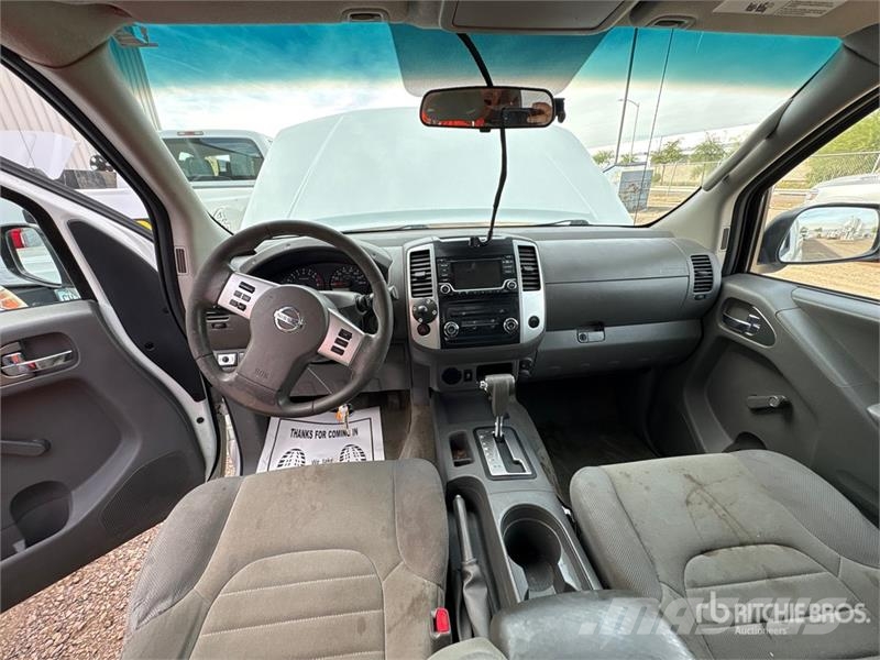 Nissan Frontier 4x2 Extended Cab Pickup Andere Transporter