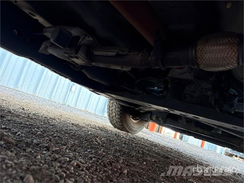 Nissan Frontier 4x2 Extended Cab Pickup Drugi