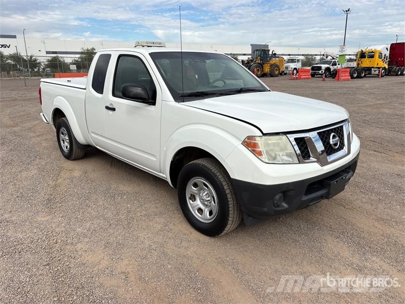 Nissan Frontier 4x2 Extended Cab Pickup Otros