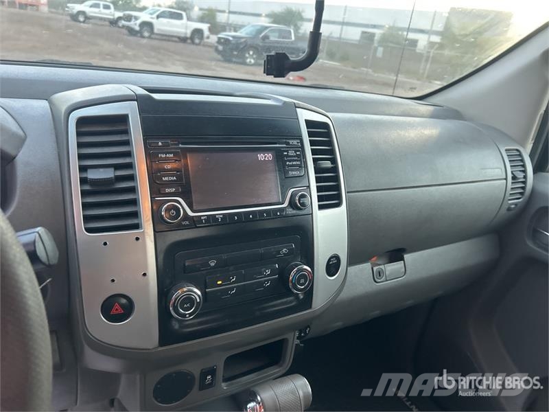 Nissan Frontier 4x2 Extended Cab Pickup Ostalo