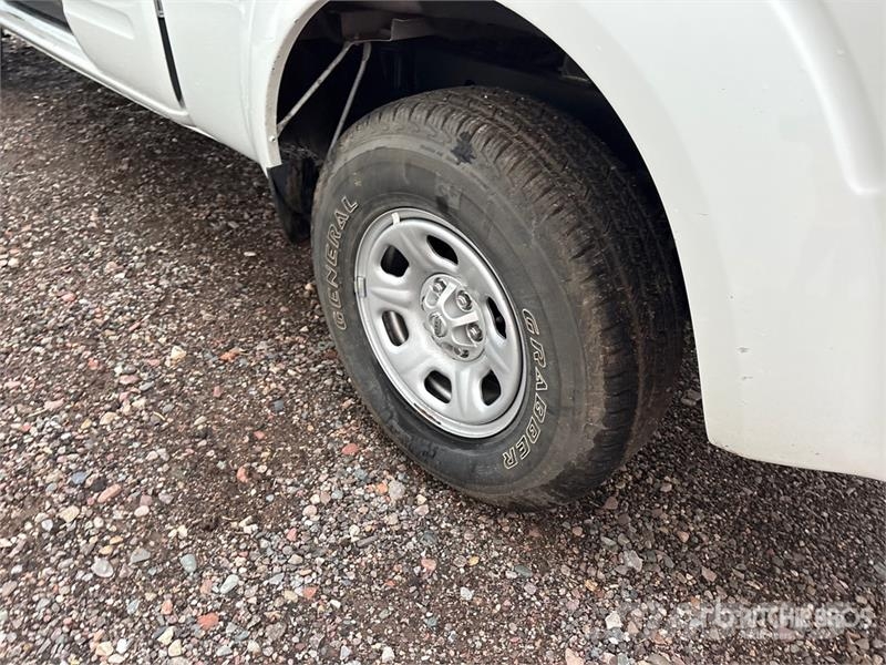 Nissan Frontier 4x2 Extended Cab Pickup Anders